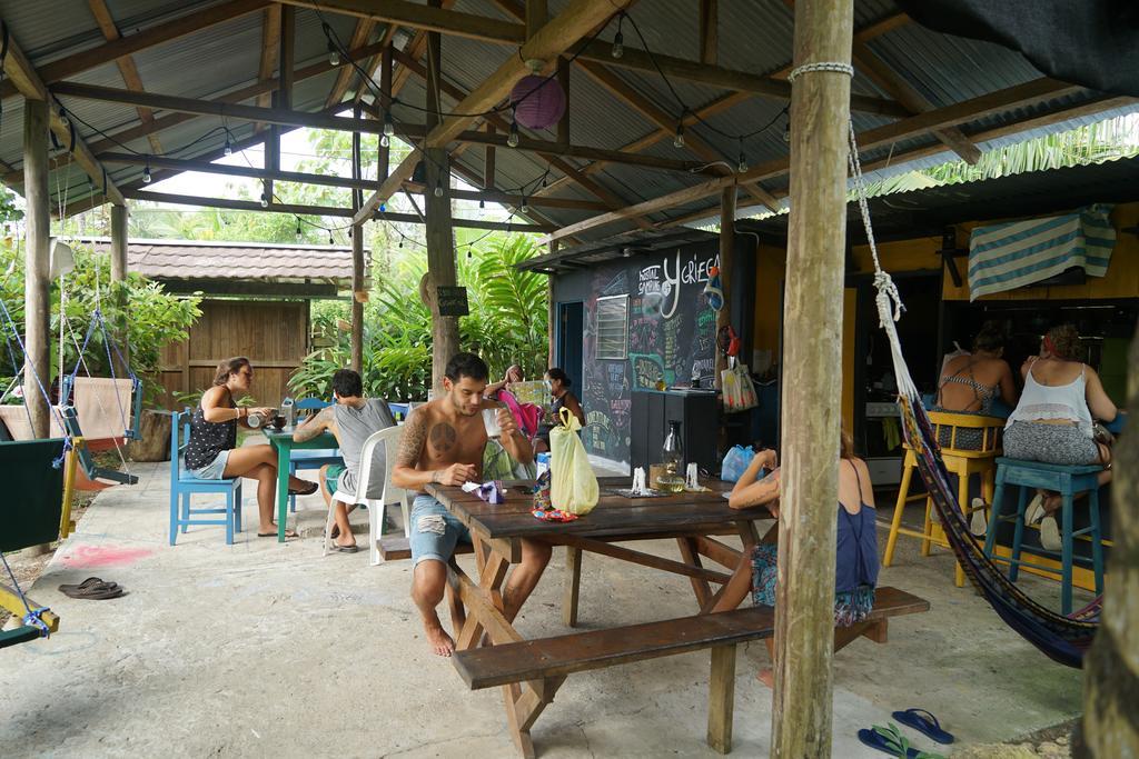 Camping Surf Camp