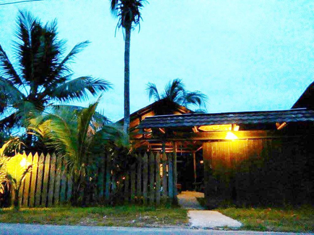 Surf Camp Camping Bocas del Toro